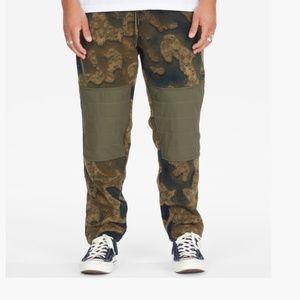 Billabong A/Div Boundary Burkard Sweatpants Medium